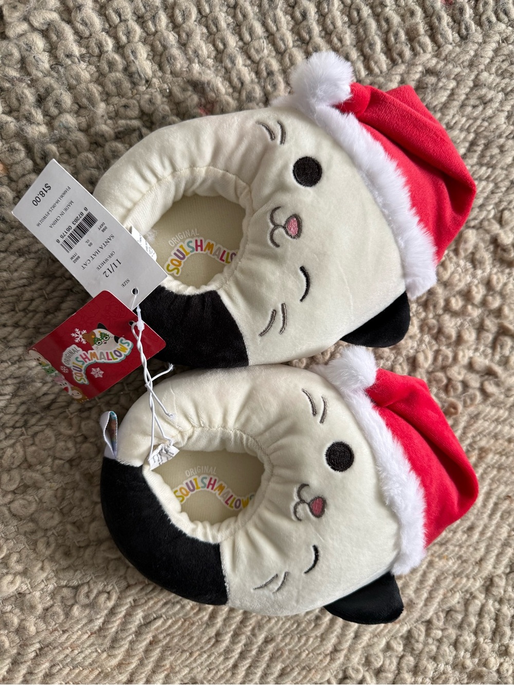 Squishmallows Kids Cream Black Red Santa Hat Cat Slippers 11/12 T gender nuetral